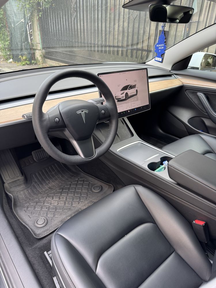 Tesla model 3 Dual Motor Long Range