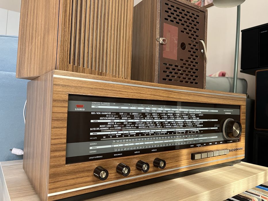 Radio cu lampi Korting Neckermann 821/78