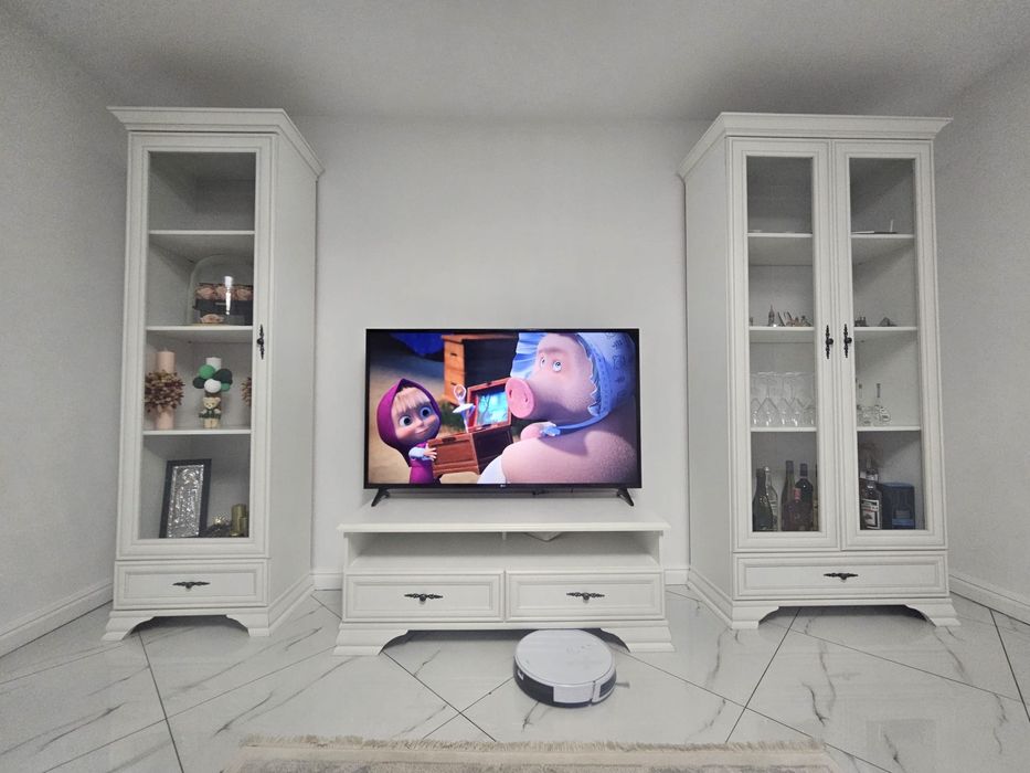 Vand mobila living,  nu trimit in prin curier