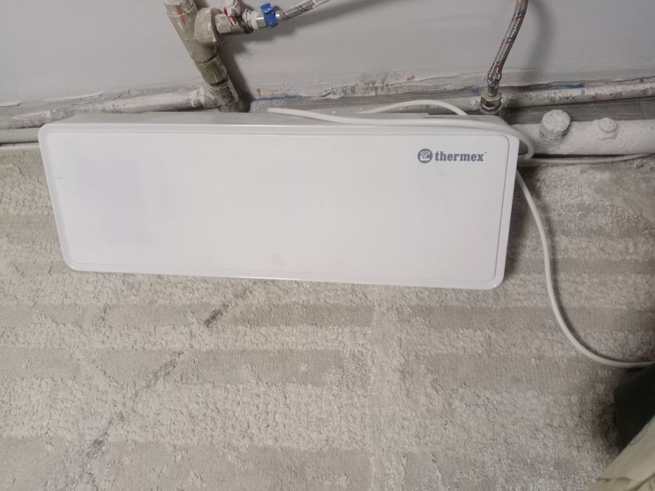 Продам обогреватель навесной каспи стоит 29 продам за 17 месяц только