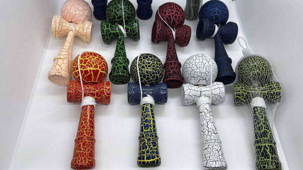 Kendama Profesionala,Bila din lemn, Design artistic cu finisaj