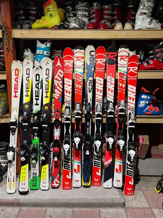 schiuri  copii adulti skiuri ski