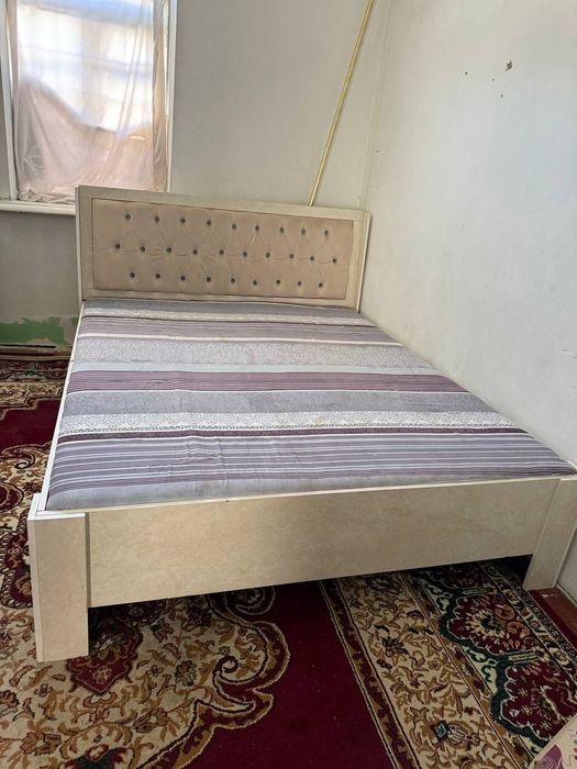 Spalni shkaf holati yaxshi спальня мебель идеально состояние