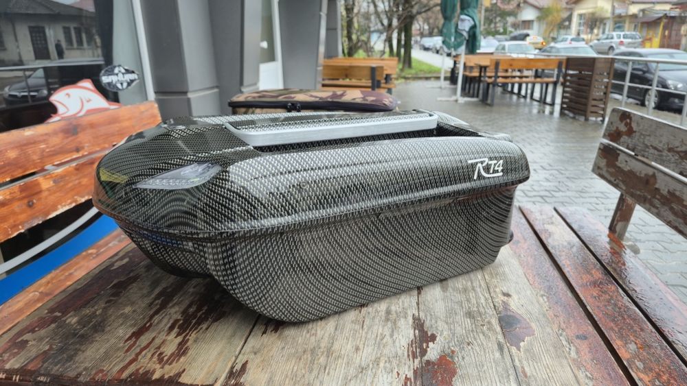 Лодка за захранване RT4 +сонар + GPS