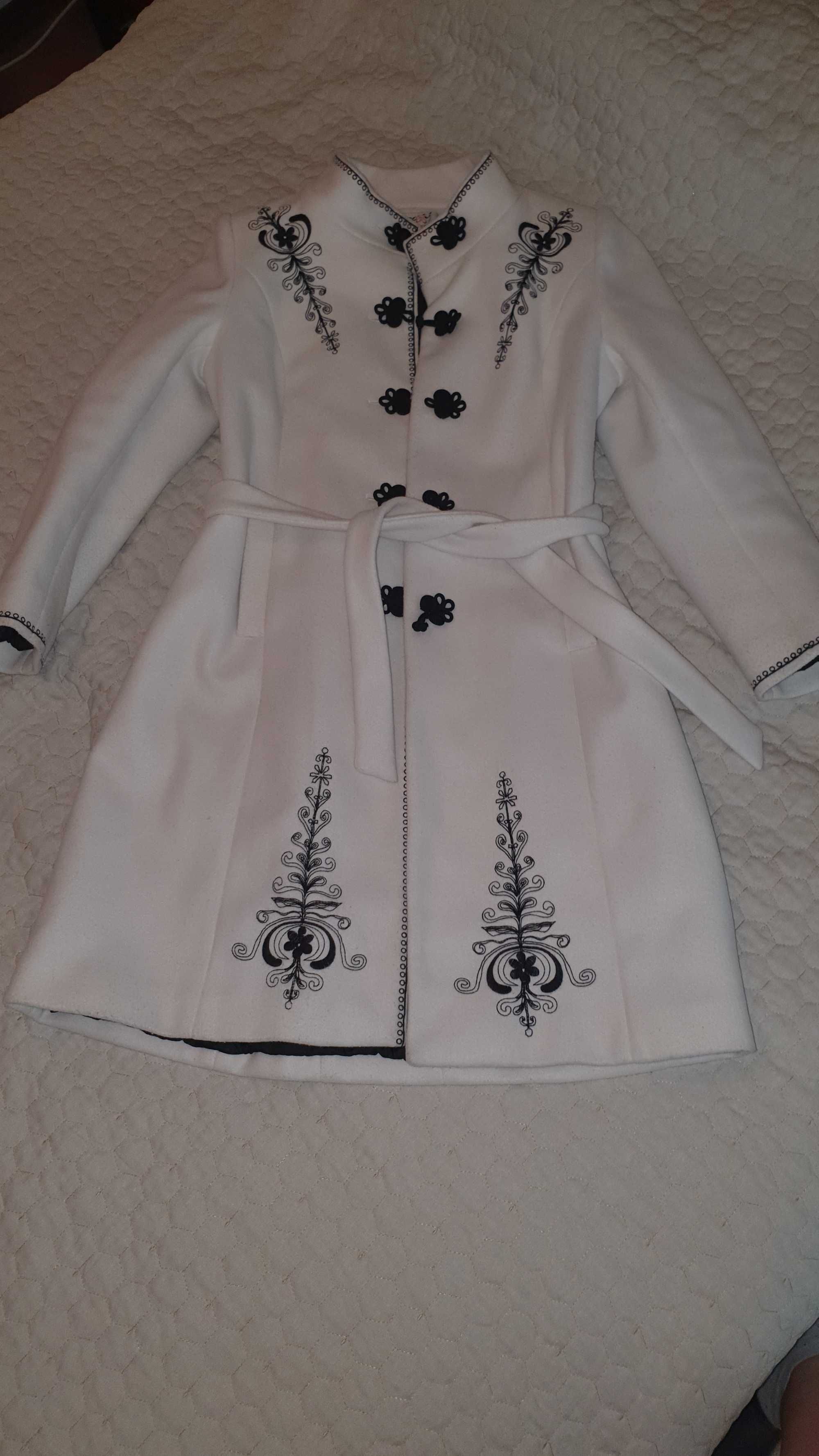Palton traditional