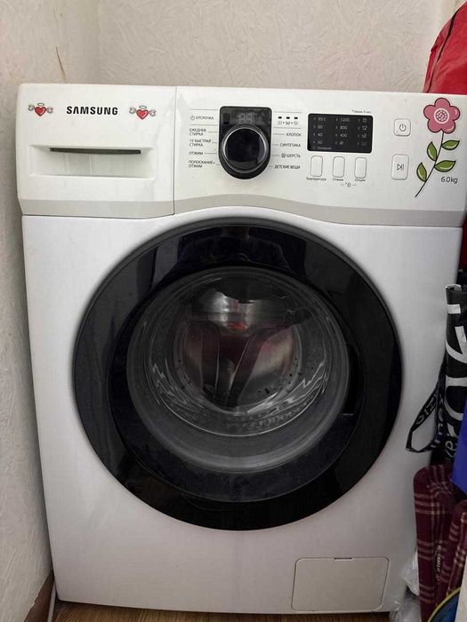 Продам стиральную машинку Samsung (6 кг, автомат)