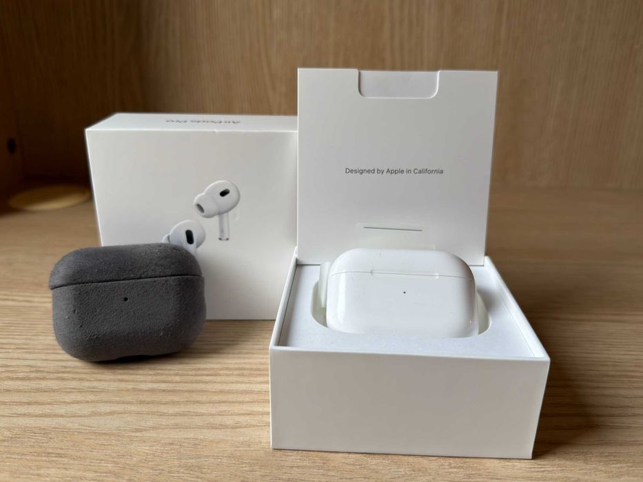 Продавам Airpods Pro 2 + Алкантара калъф