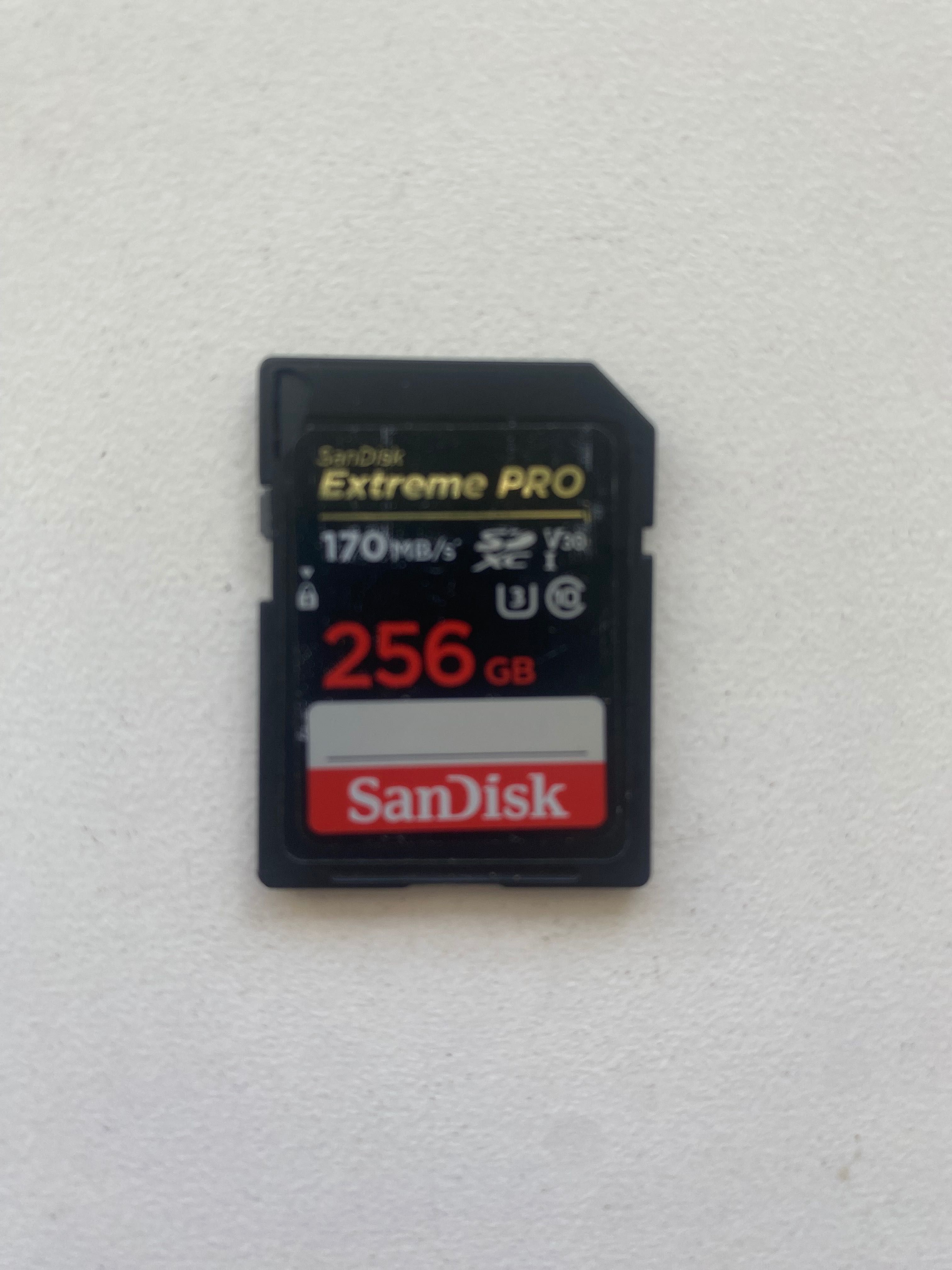 Продам карту памяти SanDisk Extreme pro 256gb