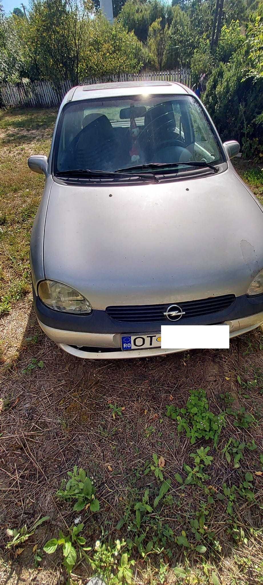 Opel Corsa benzina 1.0 an 2000
