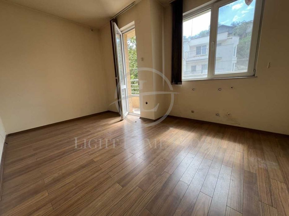 Продава се Многостаен апартамент в Пловдив, Център - 123 кв.м за 2025 €/кв.м - Снимка #3