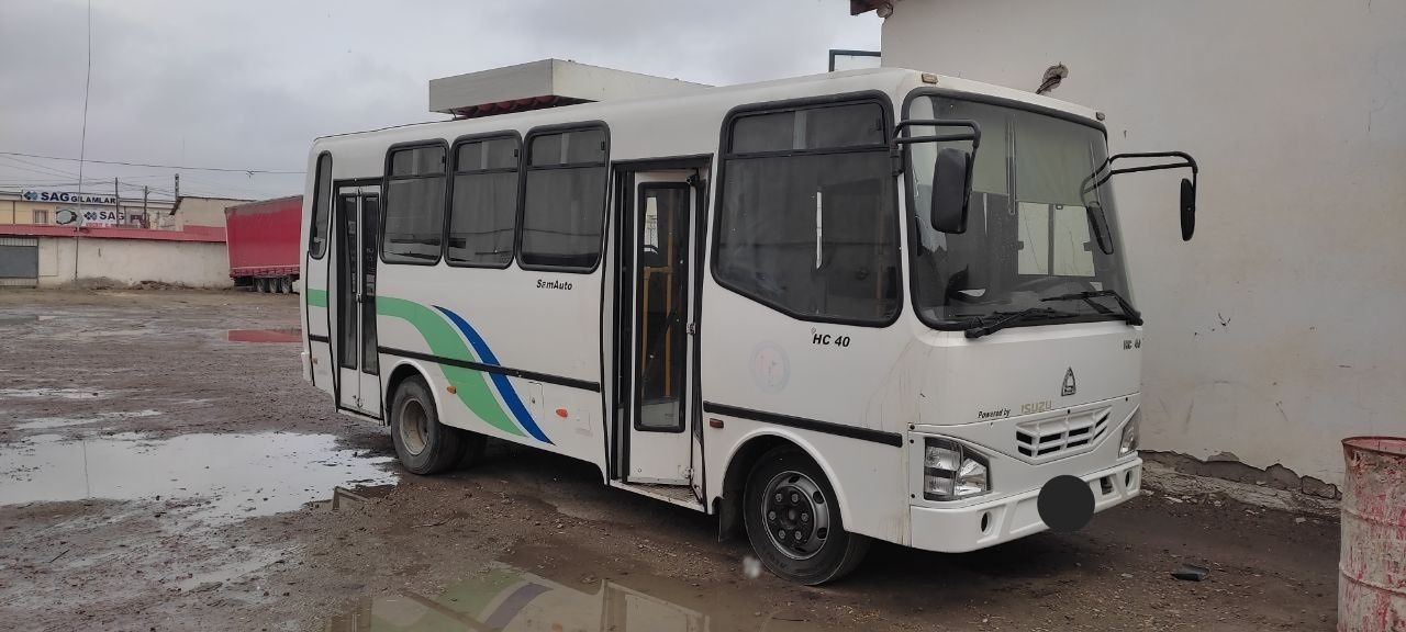 Isuzu  NC40 3 dona qoldi