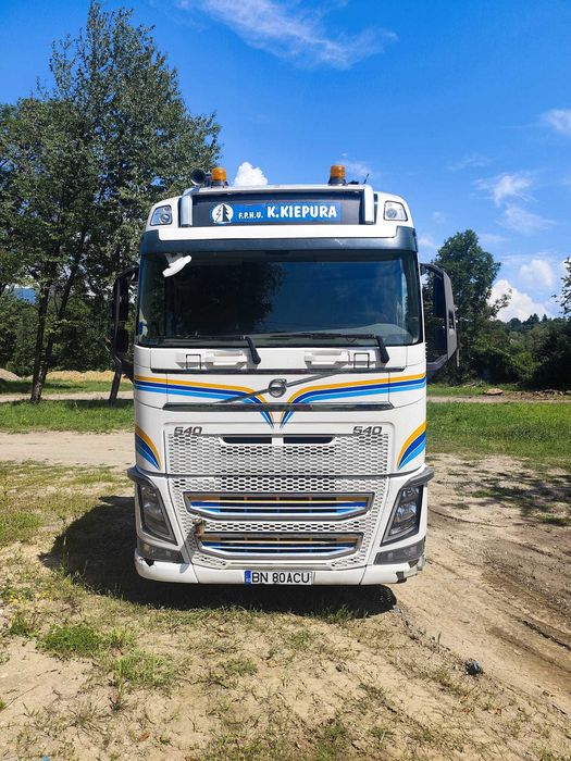 Vând graifer Volvo