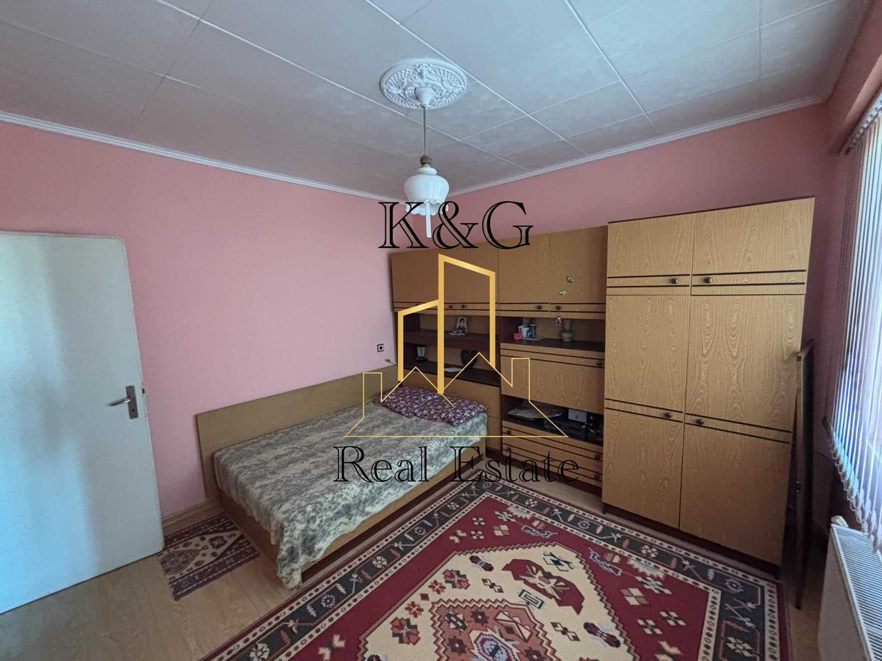 Продава се Двустаен апартамент в Разград, Орел - 64 кв.м за 957 €/кв.м - Снимка #2