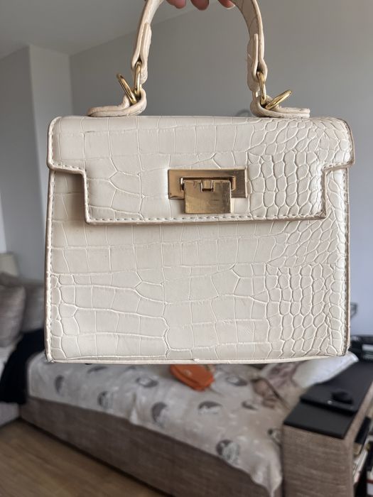 Малка дамска чанта