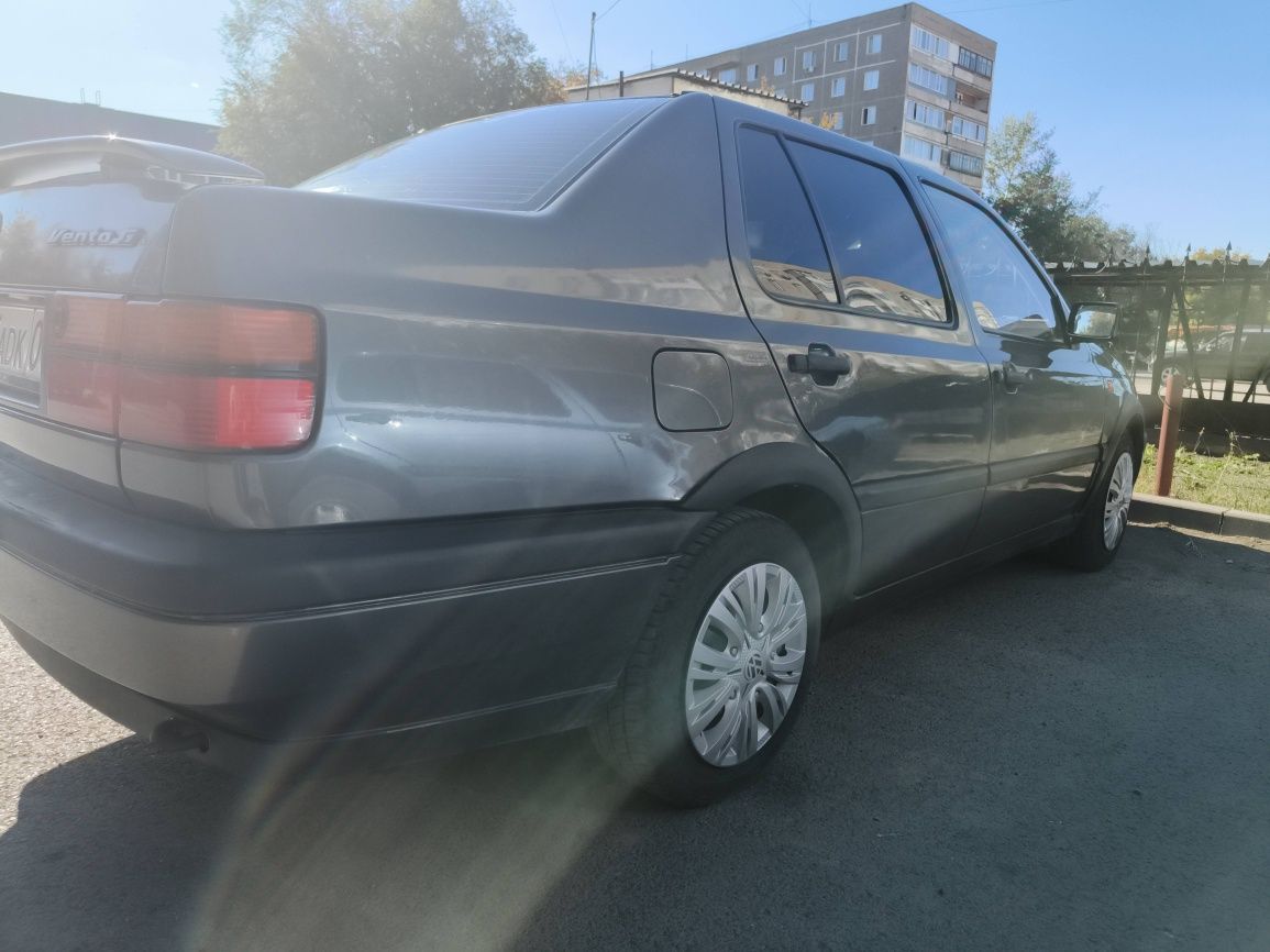 Volkswagen Vento 1.8