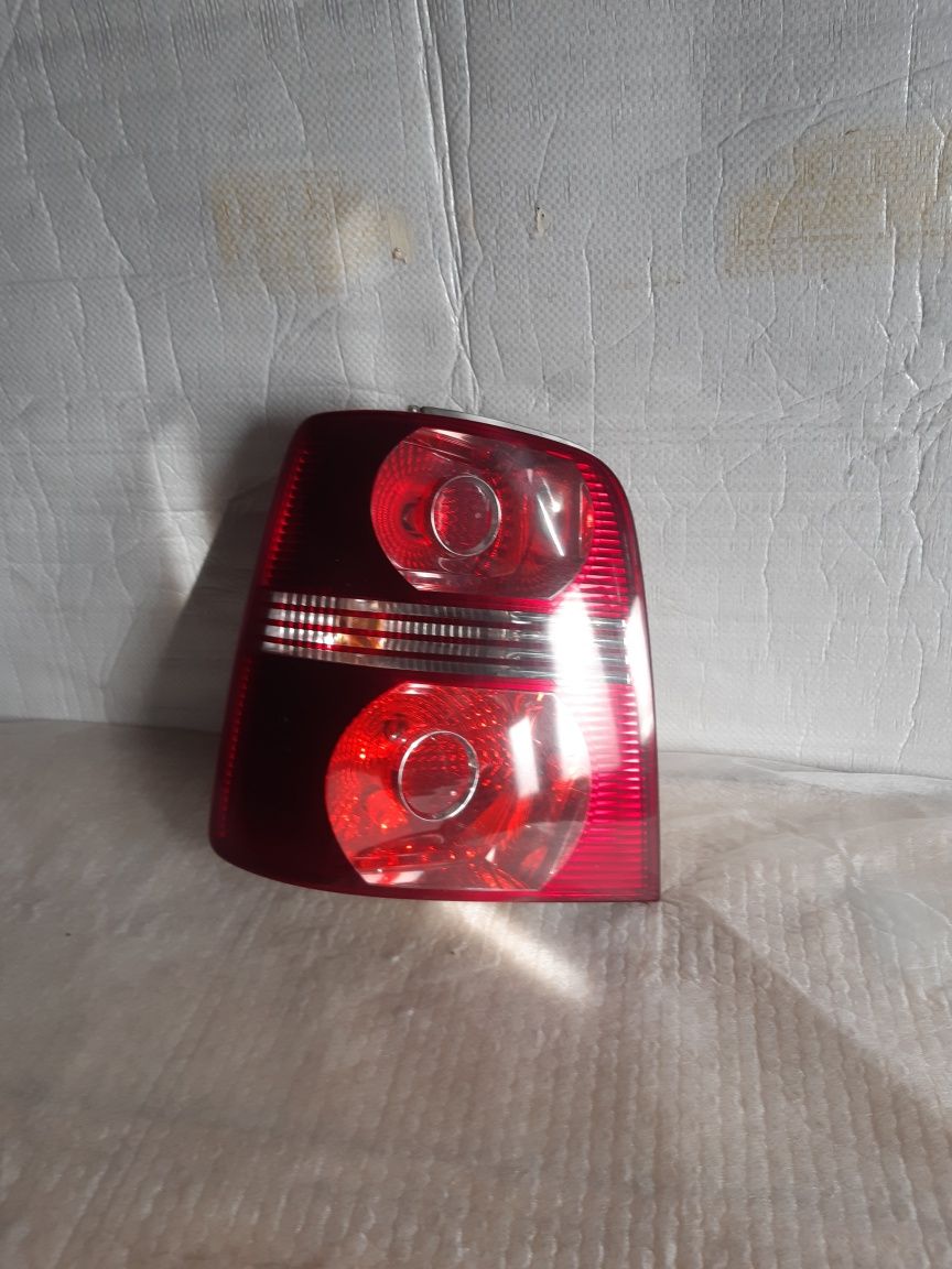 Lampa stanga spate vw Touran 2006-2010