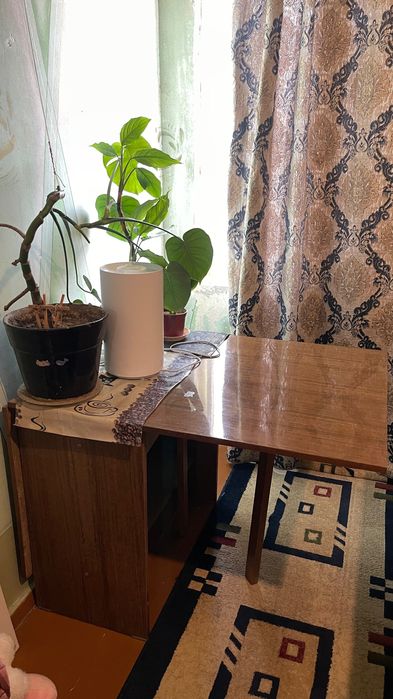 Продается Стол обеденный