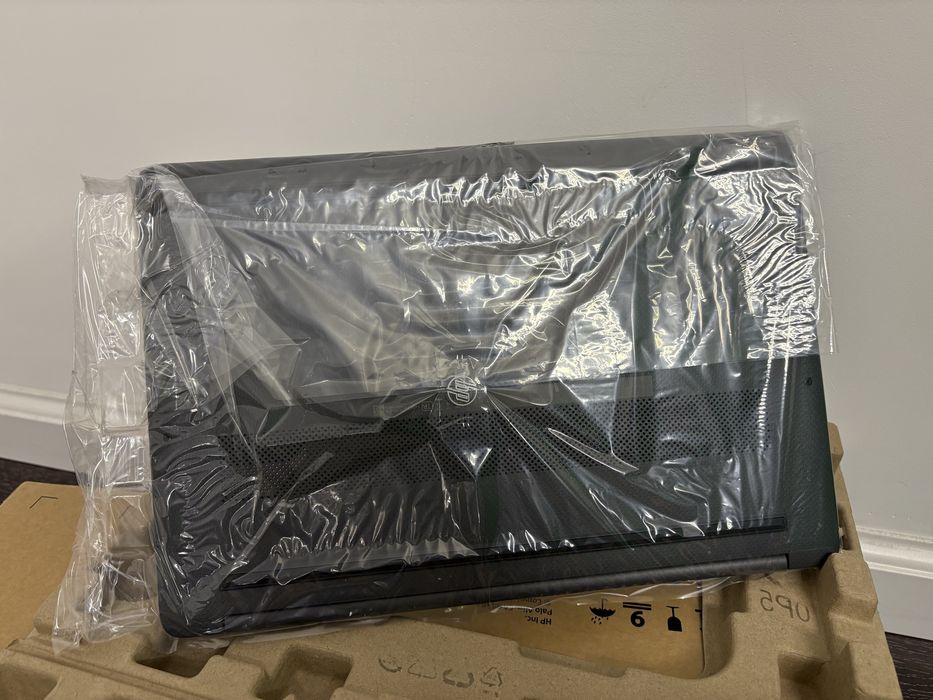 Laptop HP 15s ecran 15’6 AMD 3020e 4GB DDR4 128GB SSD NOU NEFOLOSIT