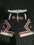pantaloni scurti jordan | marimea M