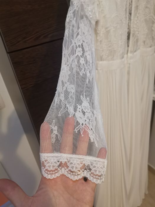 Rochie mireasa cu mâneci lungi