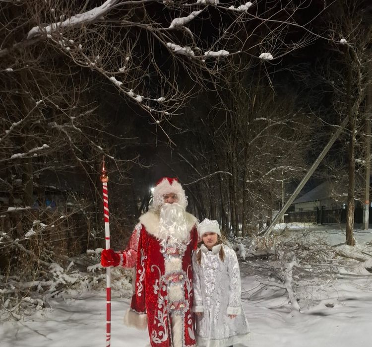 Дед Мороз и Снегурочка