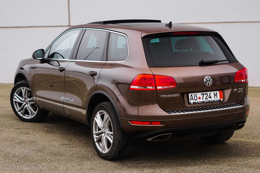 ### VW Touareg ###
^ An fabricatie: 2012
^ Motorizare: 3.0 TDI V6 245