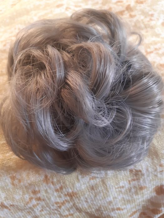 Заколка из волос,парик