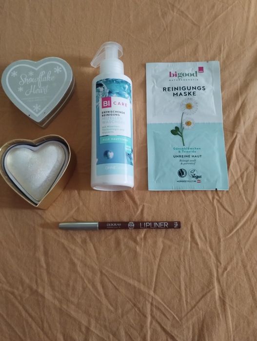 Нов лот Revolution, Deborah Milano