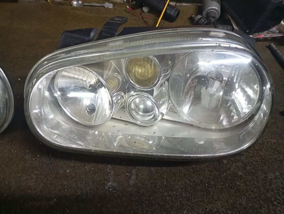 Фарове VW Golf 4