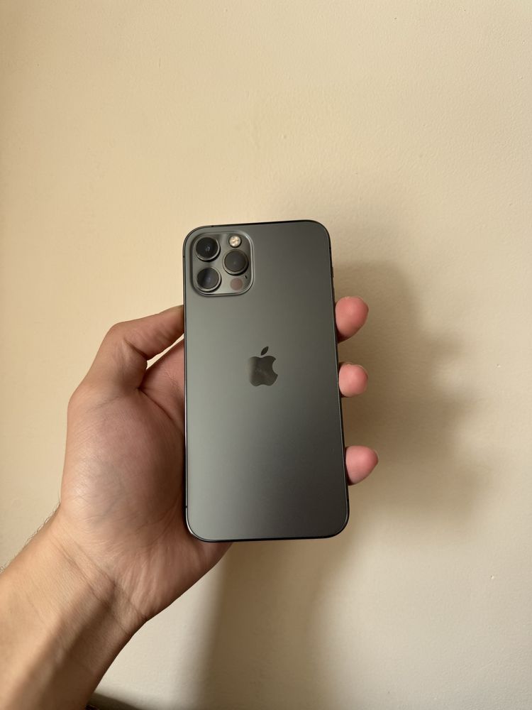 Iphone 12 pro   .