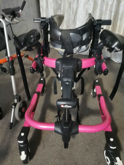 Cadre/premergătoare copii cu dizabilitati