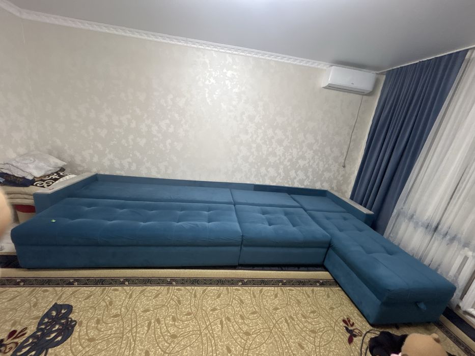 Диван б/у почти новый
