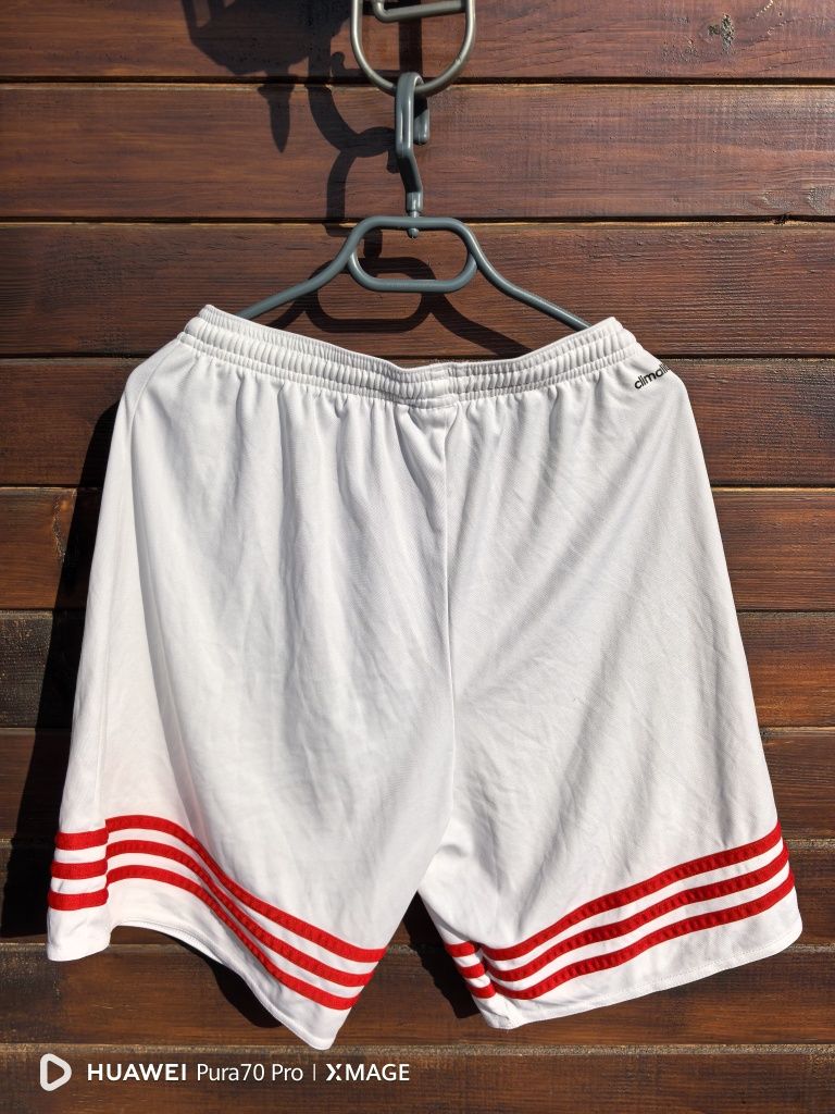 Нова мъжка тениска на Adidas размер M