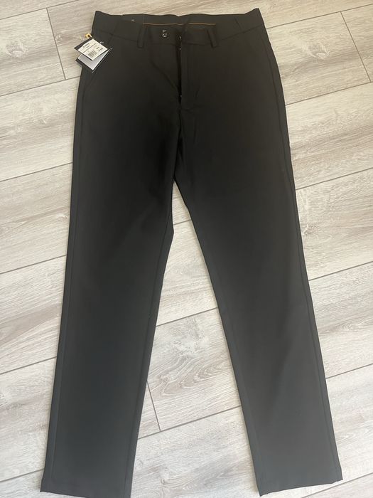 Школьные брюки на мальчика новые