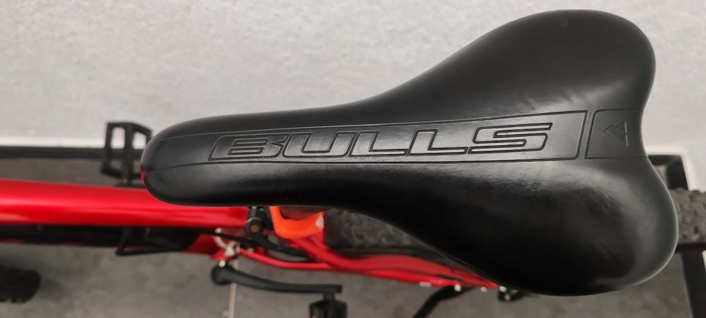 Vând bicicleta Bulls originala
