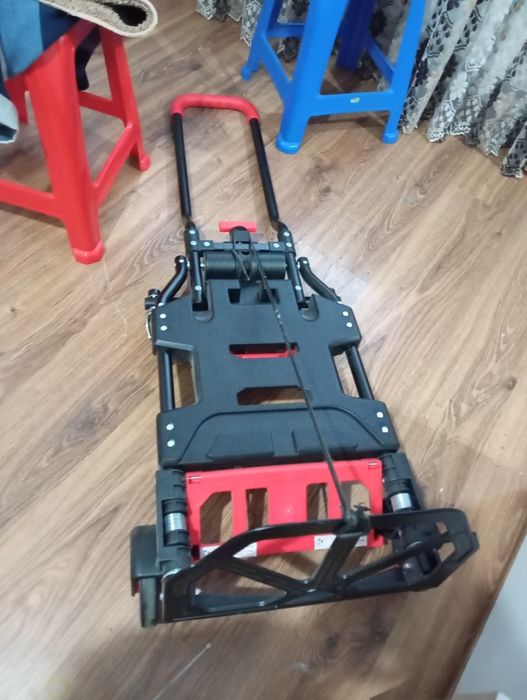 Căruț de carat marfa