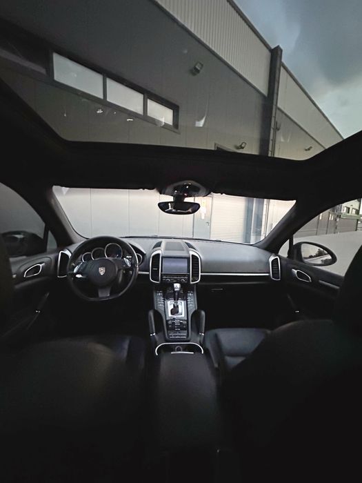Vând Porsche Cayenne 2011 3.0d