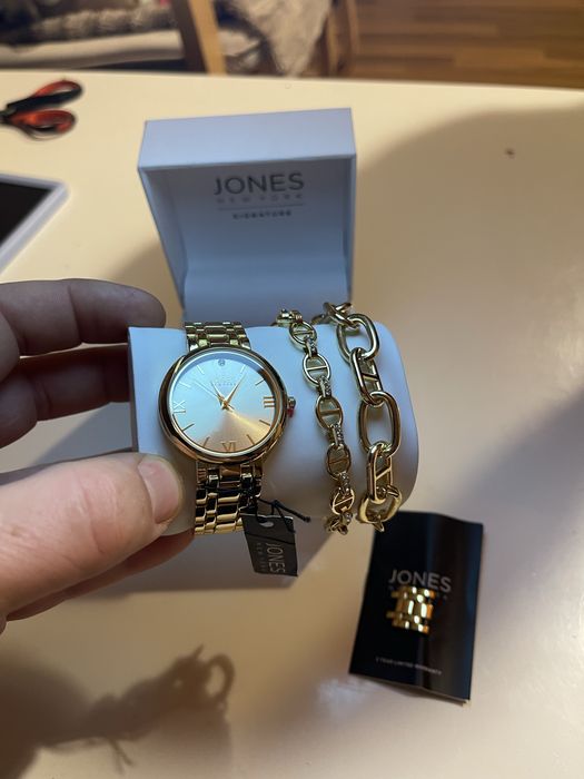 Ceas Jones New York nou