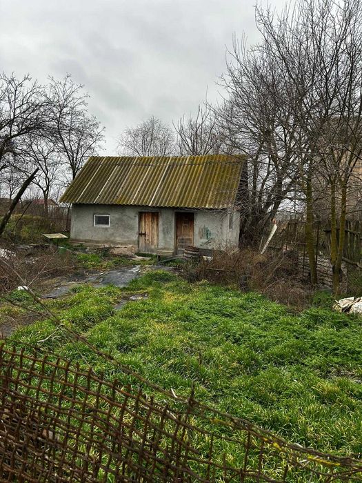 inchiriez casa cu 2 camere in loc Mahmudia 560mp
