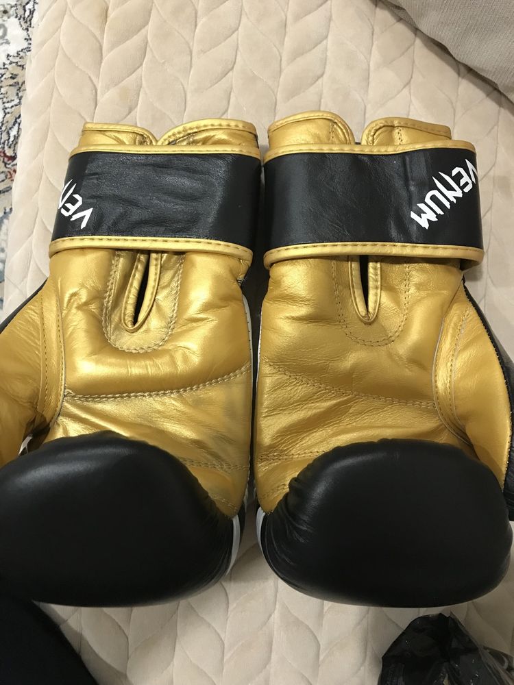 Шлем боксерский перчатки