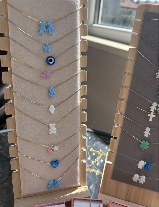 Сребърни колиета,гривни и обеци с опал