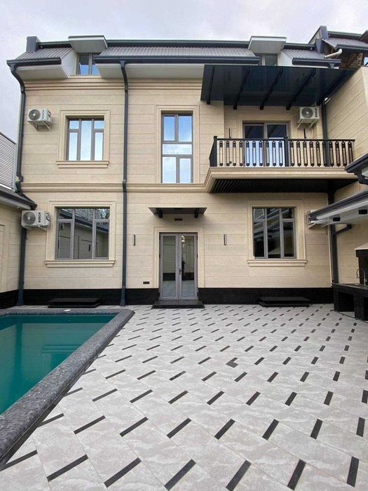 Продается новый Евро Дом Центр Луночарского