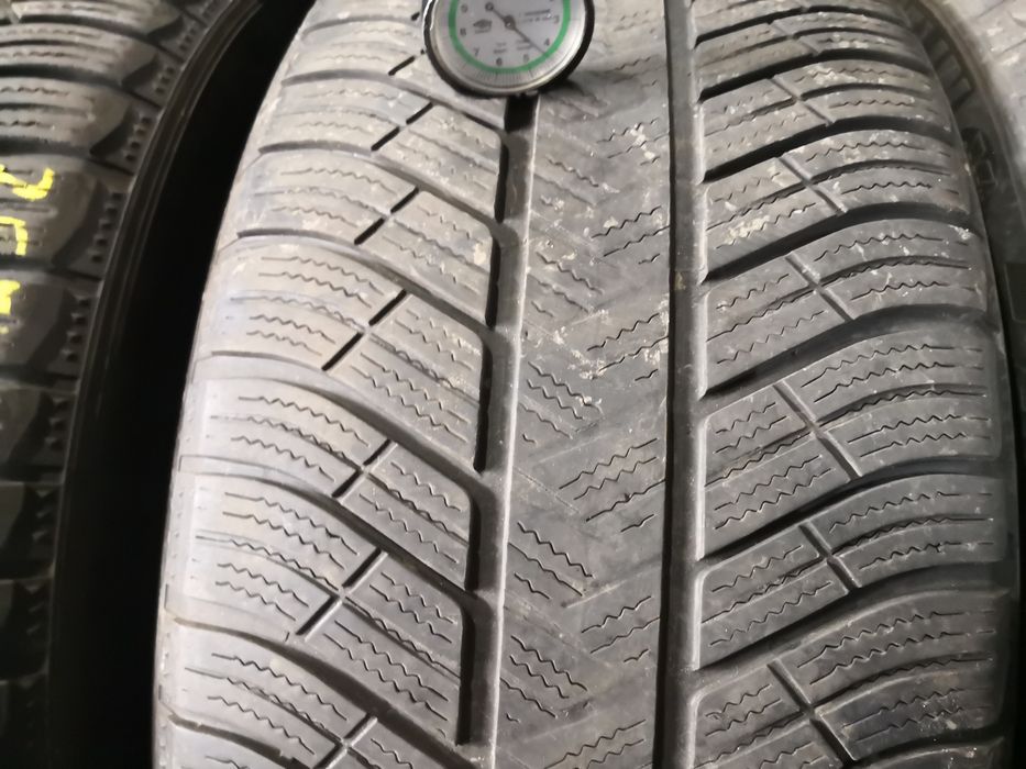 255 45 19 цола гуми Michelin dot 22