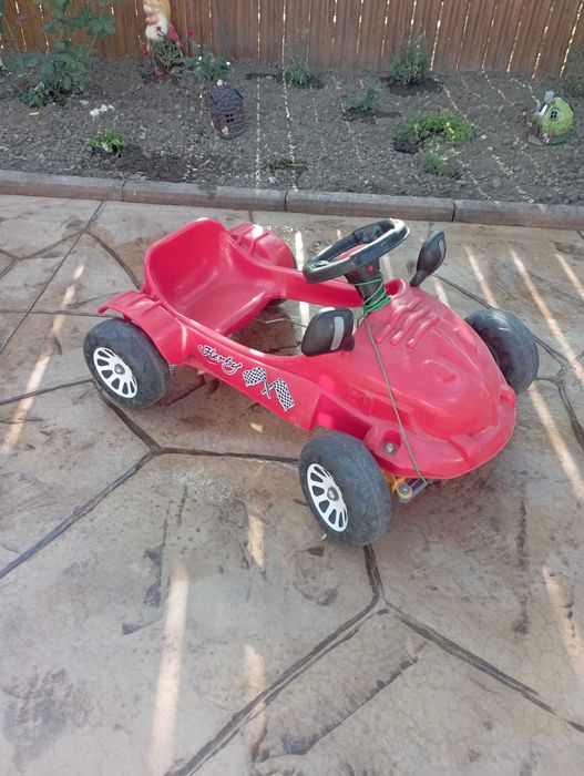 детска кола с педали Pilsan