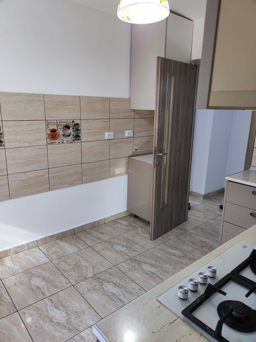 Apartament cu 2 camere de vanzare zona Democratiei