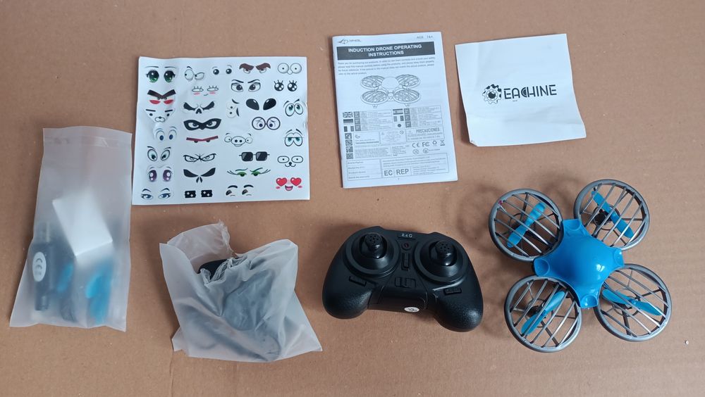 Dronă Nouă Eachine Flyhal Quadcopter Interactiv Cu Telecomandaă