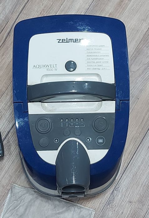 Моющий пылесос .