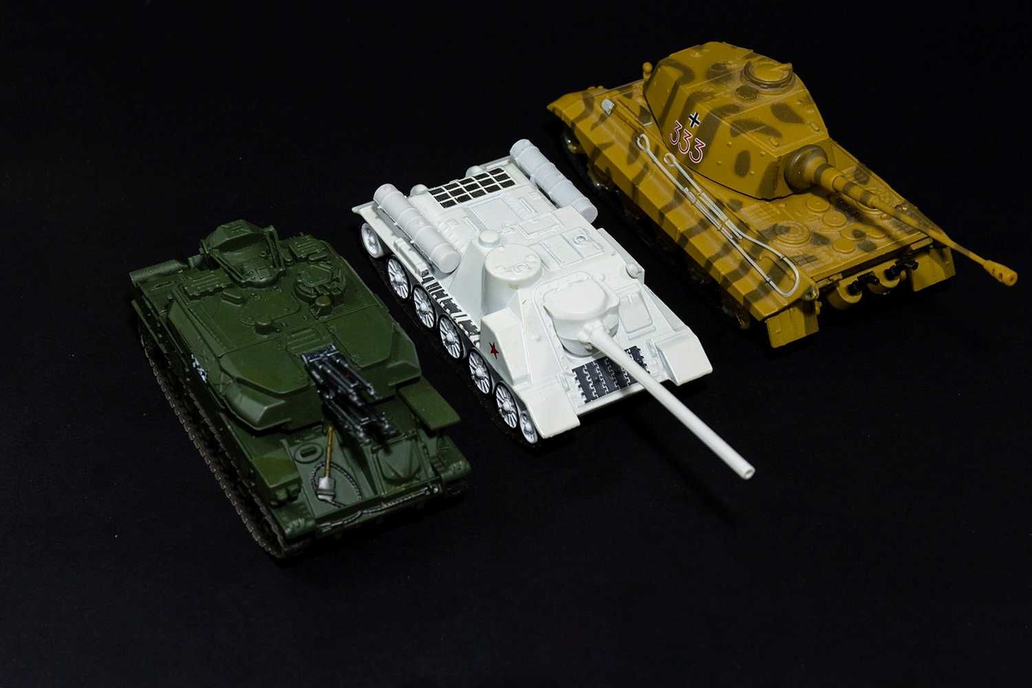 Коллекция коллекционых танков выполненая ф. ДеАгостини, масштаб 1:72
