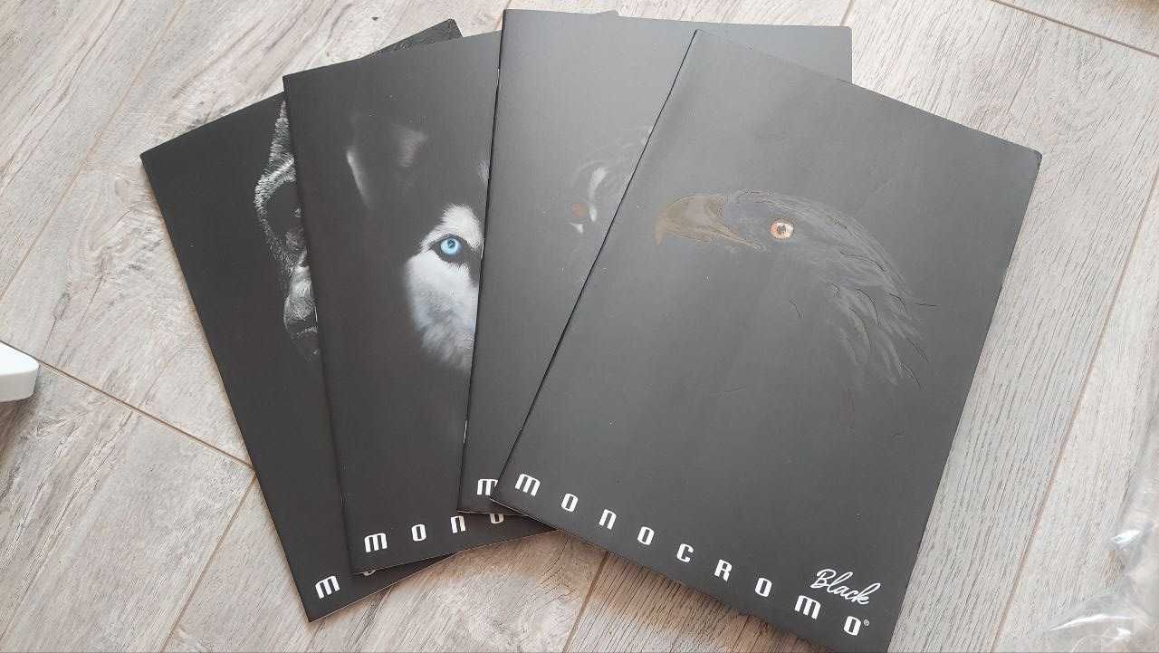 Комплект от 4 тетрадки Pigna Monocromo Black. А4