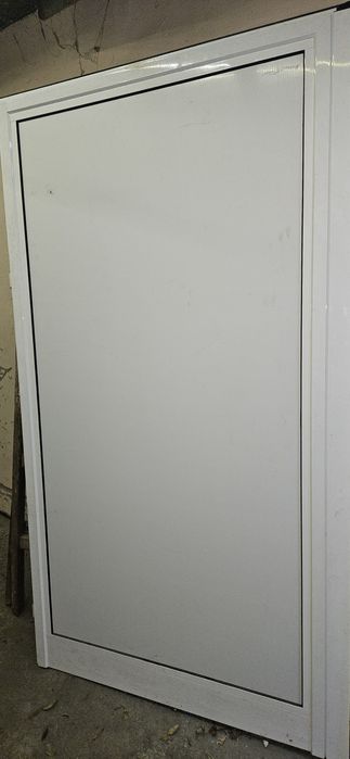 Алуминиева врата